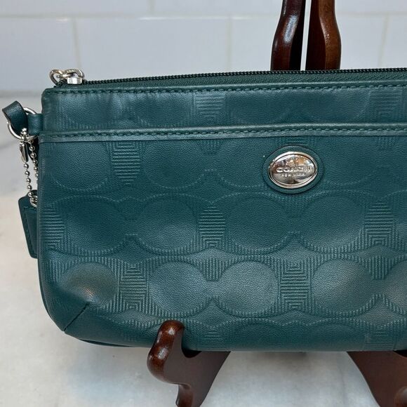 Coach Embossed Signature Logo Leather XL Wristlet Clutch Bag HTF - Picture 2 of 16